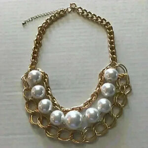 Thalia new Gold Pearl Multichain Necklace